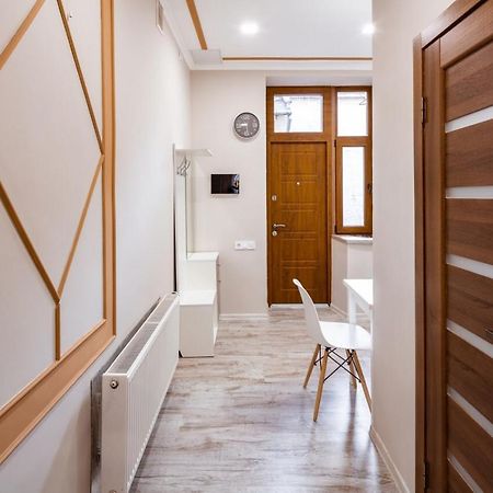 Apartment On Pekarska 15 Lviv Exterior photo